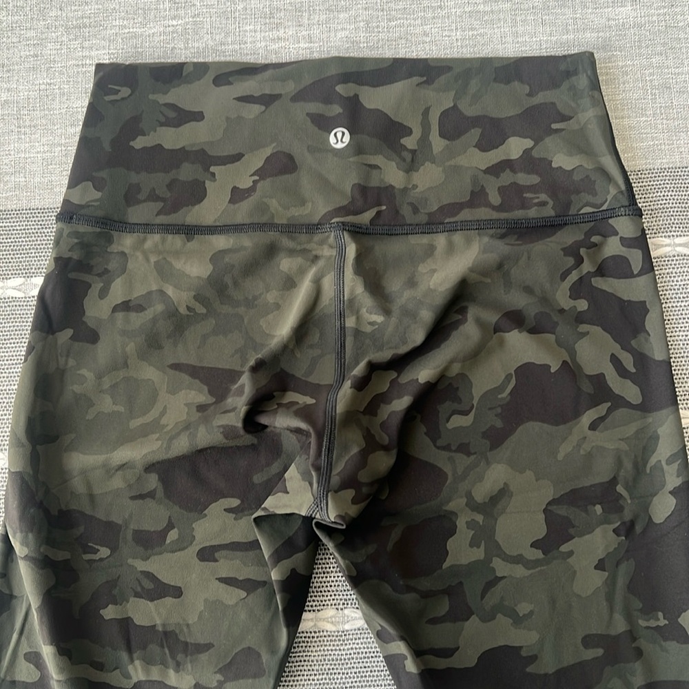 Lululemon high rise crop leggings